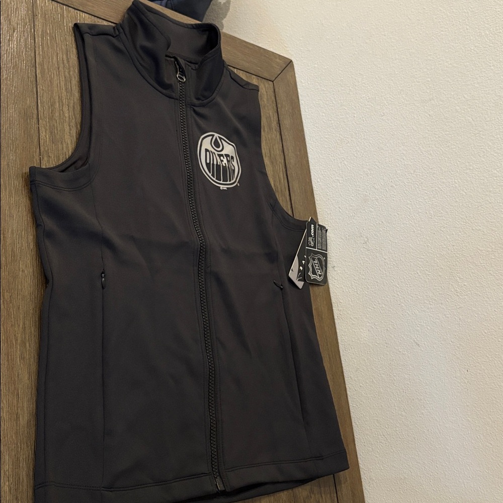 NWT [Touch by Alyssa Milano] Active Edmonton Oilers NHL Full-Zip Vest Womens L - Picture 3 of 12